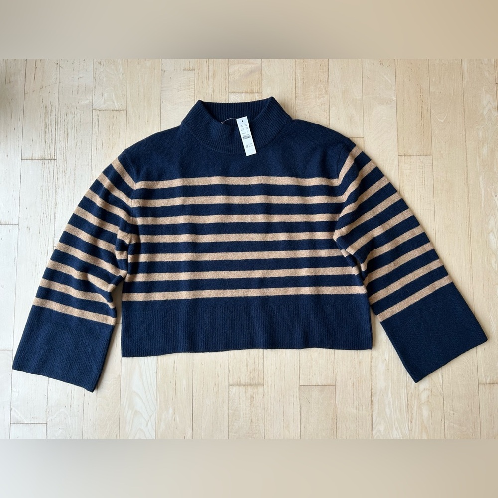 J. Crew Women’s Chunky Crewneck Sweater in Supersoft Yarn Navy/Camel Large NWT - Picture 4 of 16
